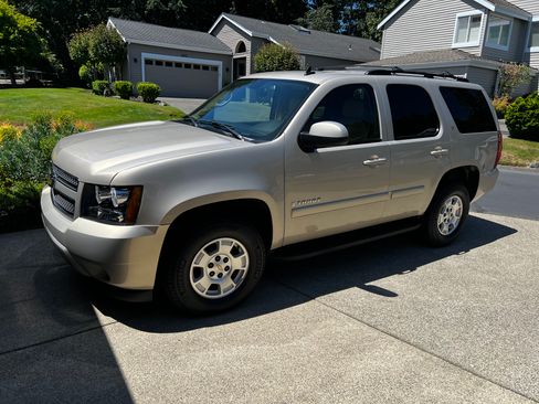 Used 2008 Chevrolet Tahoe LT w/ LT Preferred Equipment Group AWD/4WD image 1