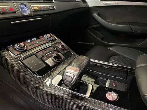 Used 2013 Audi S8 AWD/4WD image 18