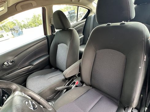 Used 2018 Nissan Versa SV w/ SV Special Edition Package image 12