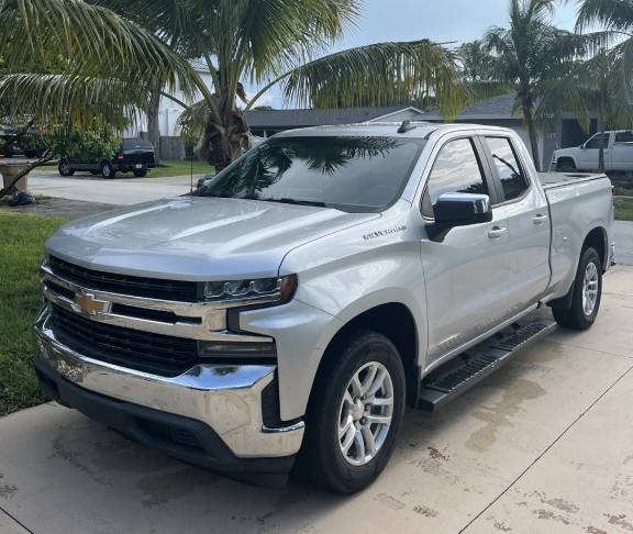 Used 2020 Chevrolet Silverado 1500 LT RWD image 1