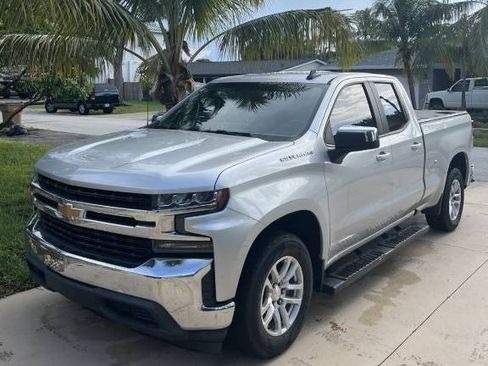 Used 2020 Chevrolet Silverado 1500 LT RWD image 1