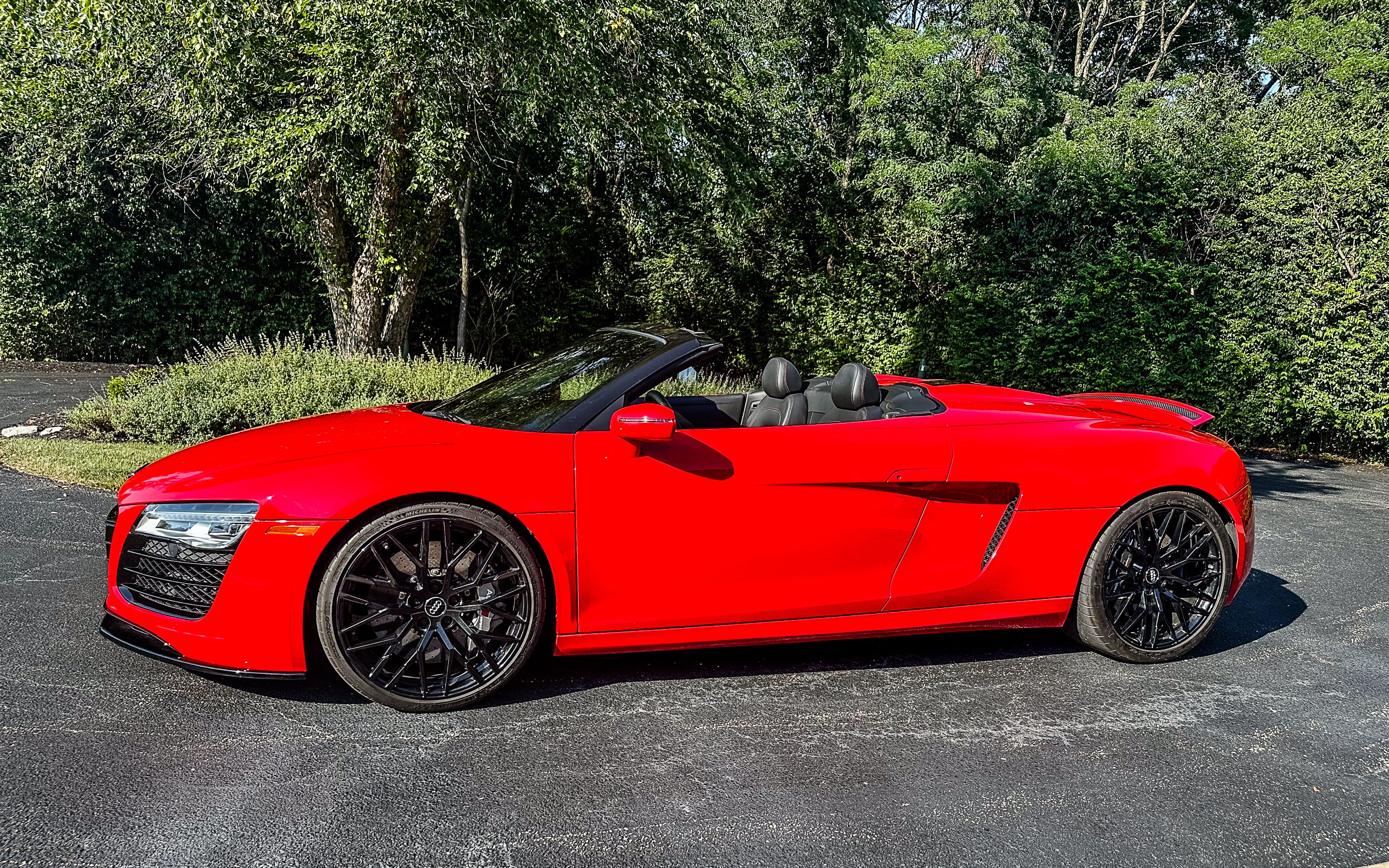 Used 2014 Audi R8 V10 w/ Ceramic Brake Package AWD/4WD image 5