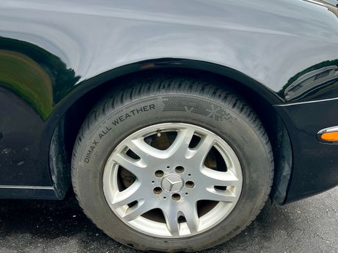 Used 2005 Mercedes-Benz E 320 4MATIC Sedan image 18