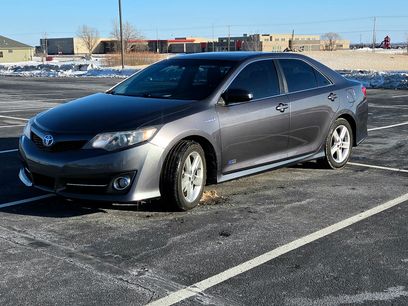 Used 2014 Toyota Camry SE w/ Moonroof Package