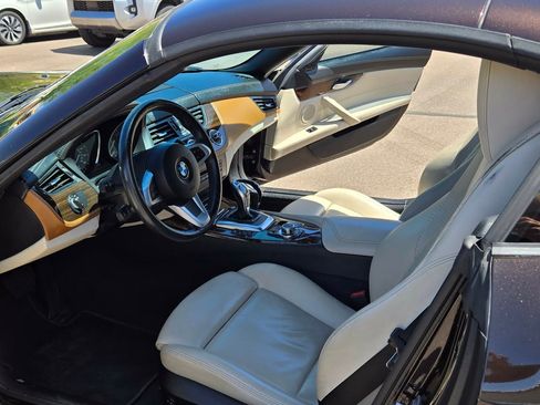 Used 2015 BMW Z4 sDrive28i RWD image 12