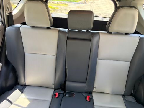 Used 2013 Toyota RAV4 Limited AWD/4WD image 14