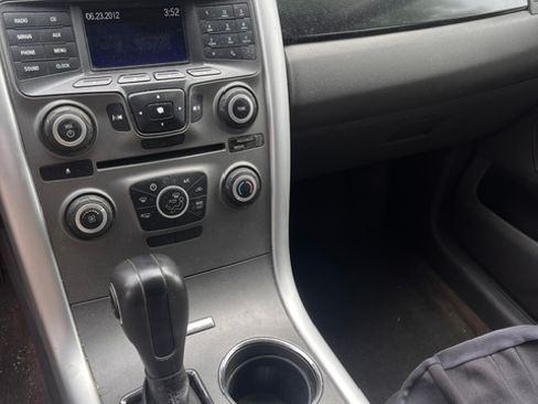 Used 2013 Ford Edge SE FWD image 10