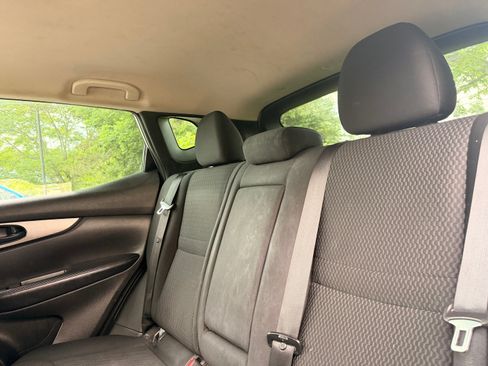 Used 2019 Nissan Rogue Sport S FWD image 11