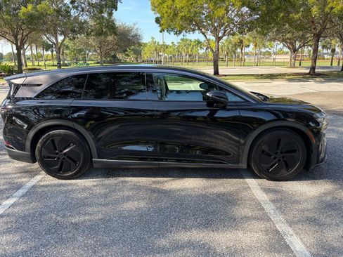 Used 2026 Lucid Gravity Grand Touring image 4