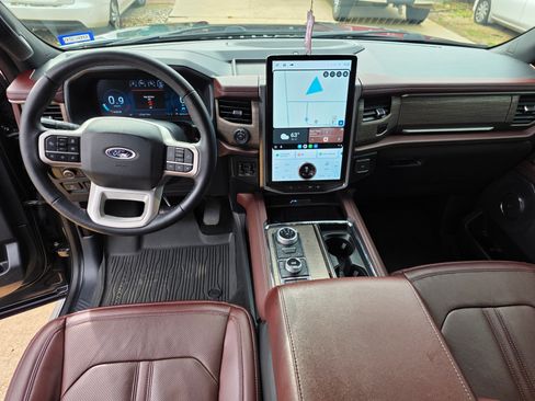 Used 2024 Ford Expedition Max Limited image 14