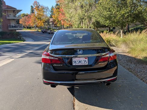 Used 2016 Honda Accord Sport image 10