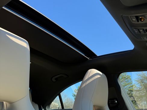 Used 2018 Mercedes-Benz CLA 250 image 15