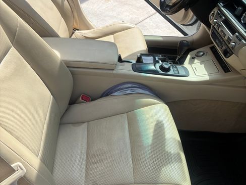 Used 2014 Lexus ES 350 w/ Premium Package image 10