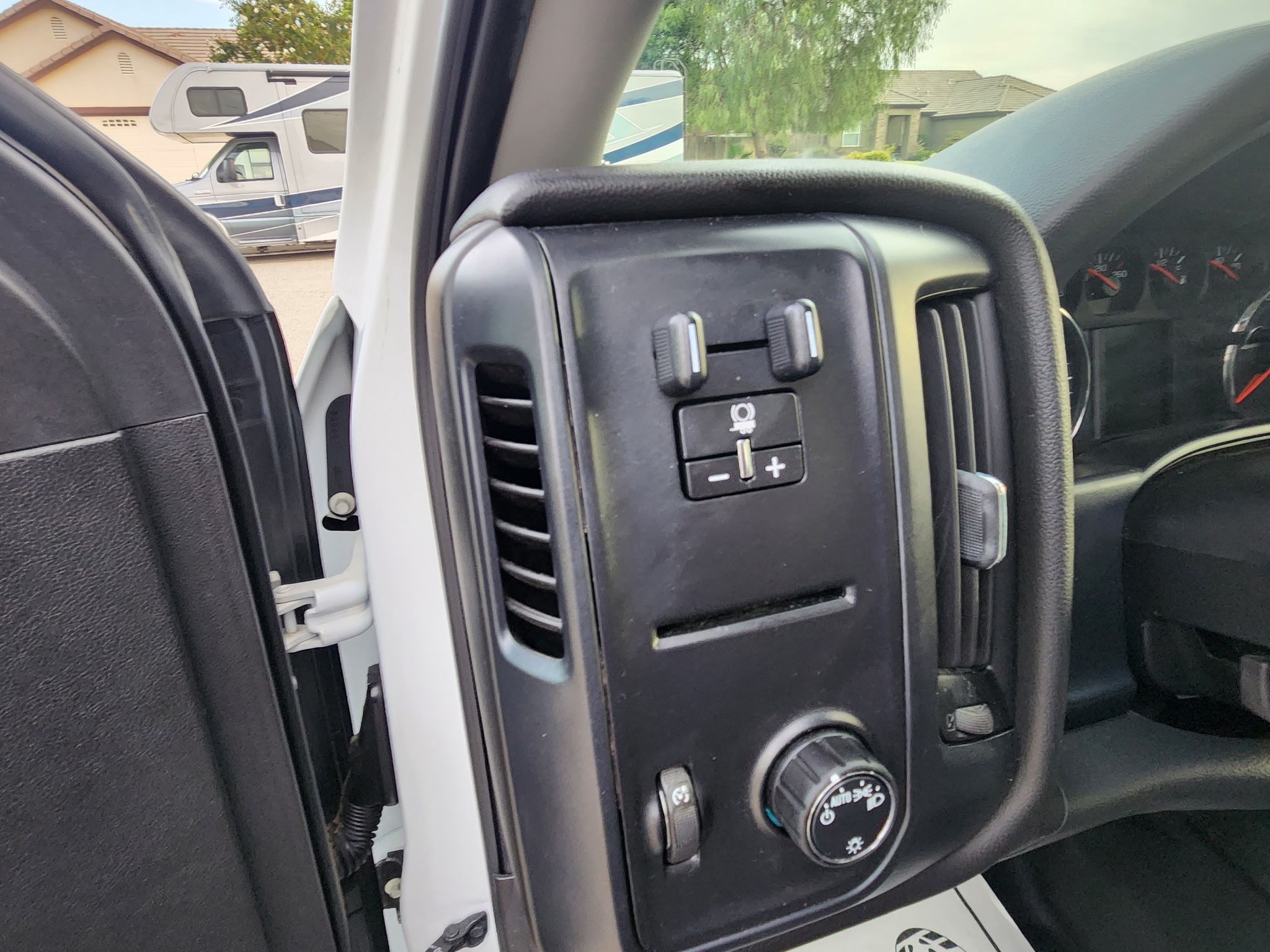 Used 2018 Chevrolet Silverado 2500 W/T w/ WT Convenience Package RWD image 9