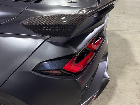 Used 2023 Chevrolet Corvette Z06 w/ Z07 Performance Package RWD image 5