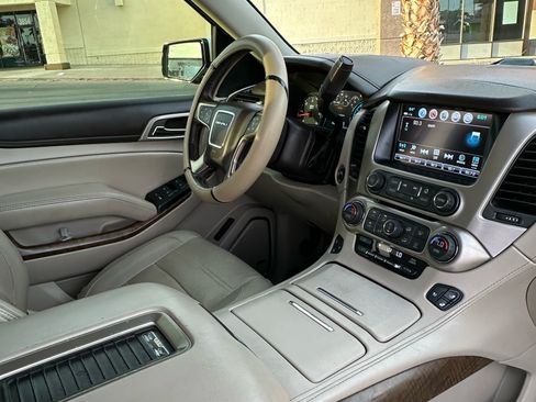 Used 2018 GMC Yukon Denali w/ Denali Ultimate Package image 5