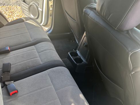 Used 2007 Dodge Nitro SXT image 19