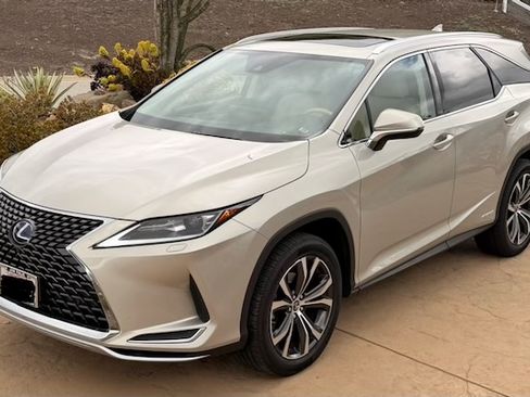 Used 2020 Lexus RX 450hL AWD w/ Premium Package image 8