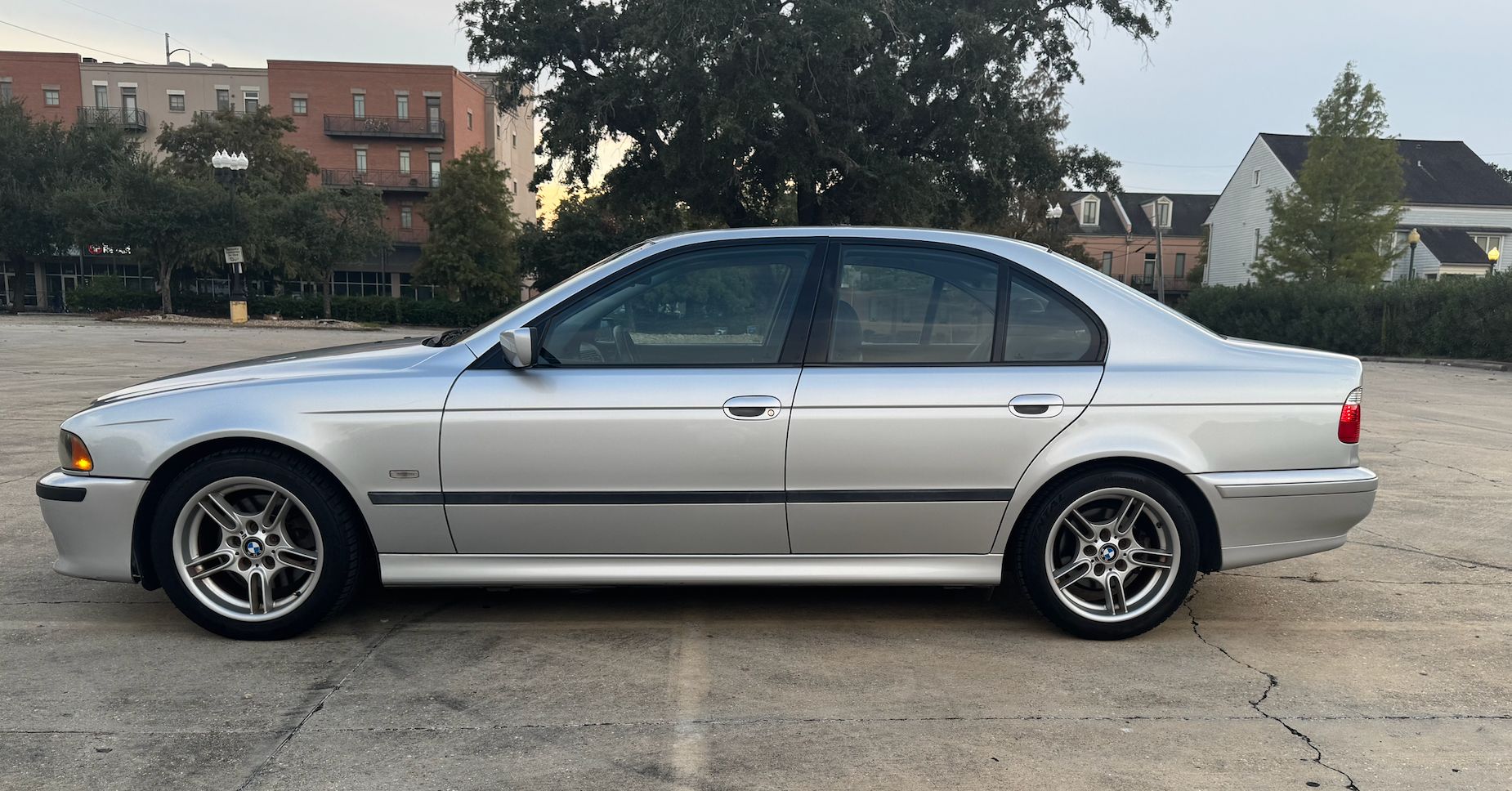 Used 2002 BMW 540i Sedan RWD image 5