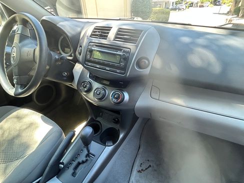Used 2012 Toyota RAV4 4WD w/ Upgrade Value Pkg image 8