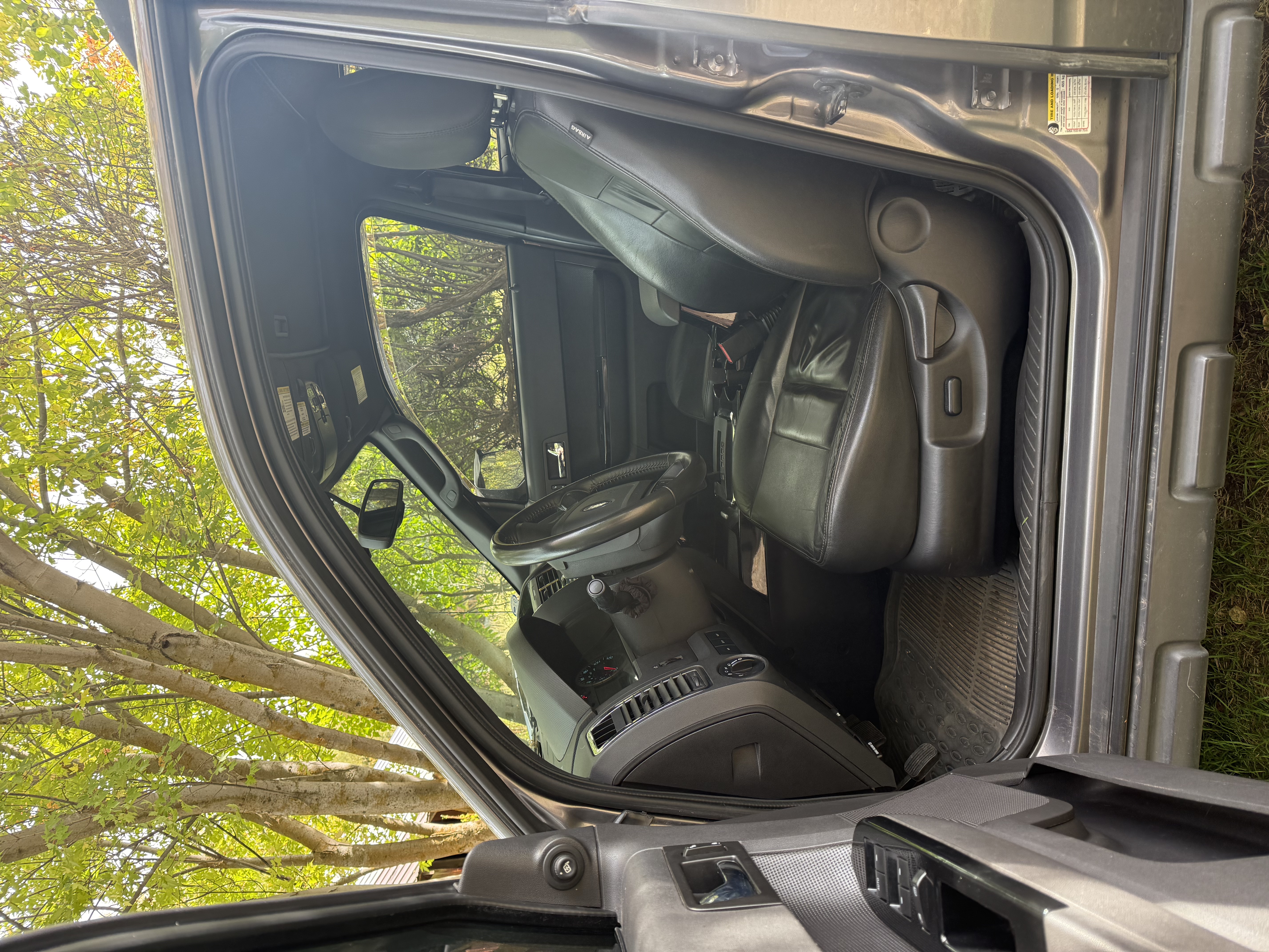 Used 2012 Ford Escape Limited FWD image 4