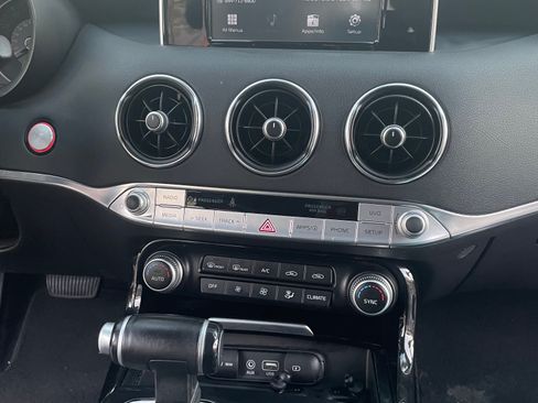 Used 2018 Kia Stinger image 6