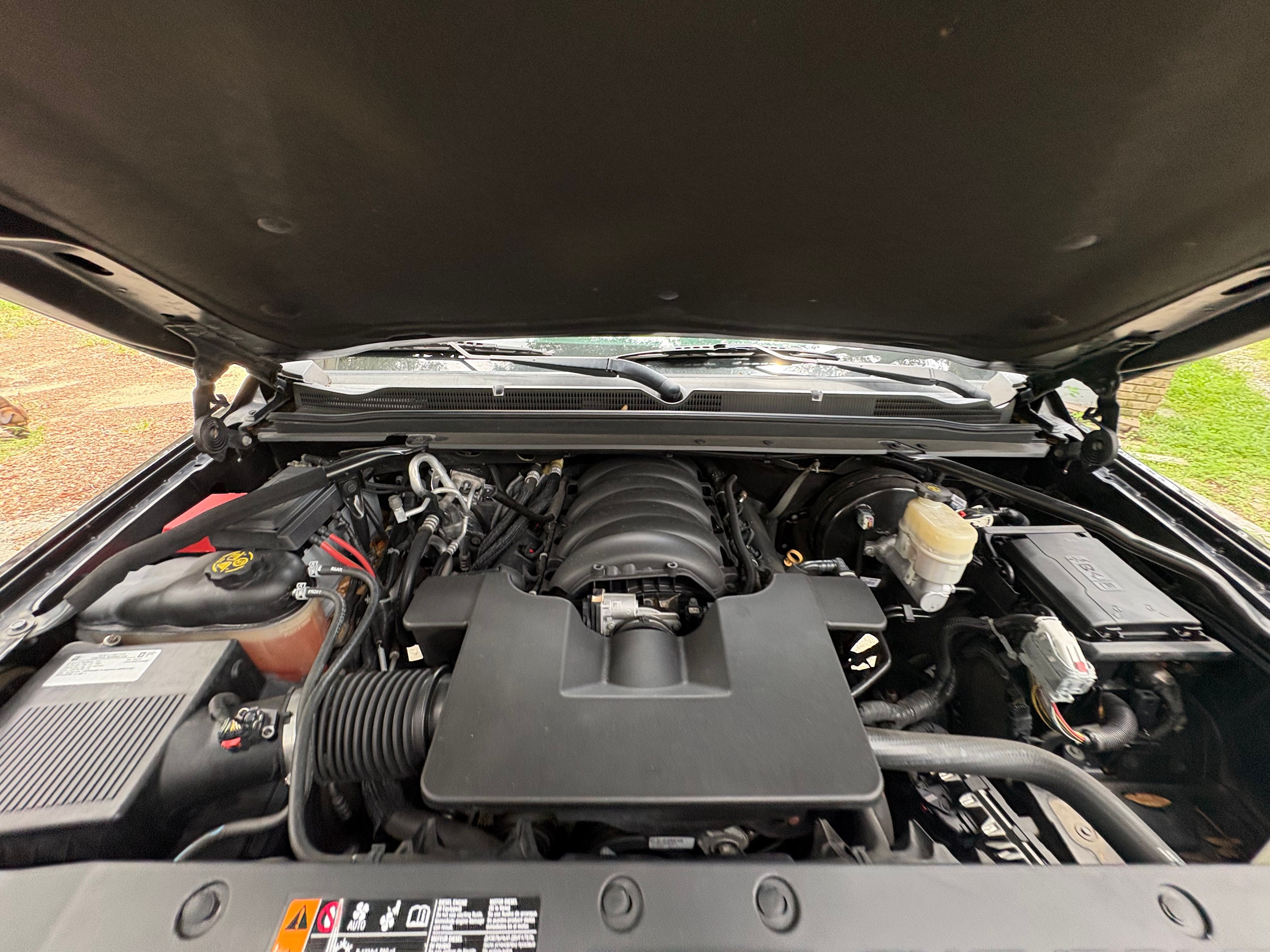 Used 2020 Chevrolet Tahoe LS w/ Enhanced Driver Alert Package RWD image 6