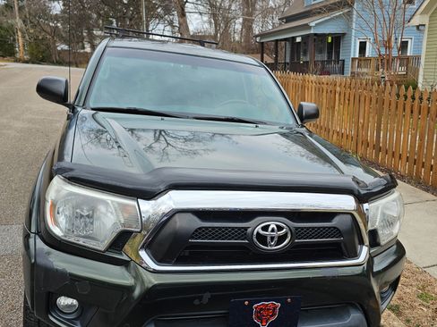 Used 2012 Toyota Tacoma 4x4 Access Cab V6 image 2