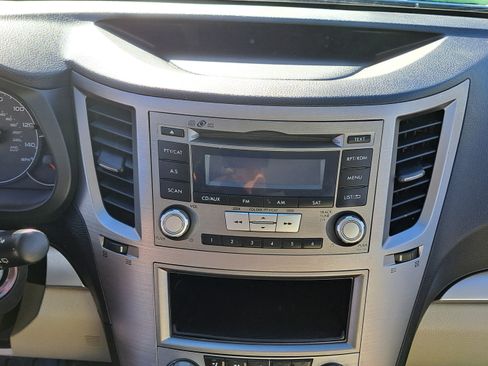 Used 2014 Subaru Outback 2.5i w/ Alloy Wheel Package image 11