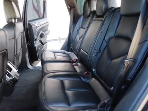 Used 2015 Porsche Cayenne Diesel w/ Premium Package image 18