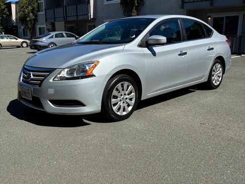 Used 2013 Nissan Sentra SV image 1