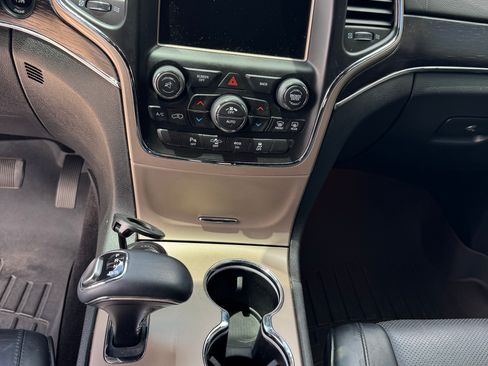 Used 2014 Jeep Grand Cherokee Summit AWD/4WD image 4
