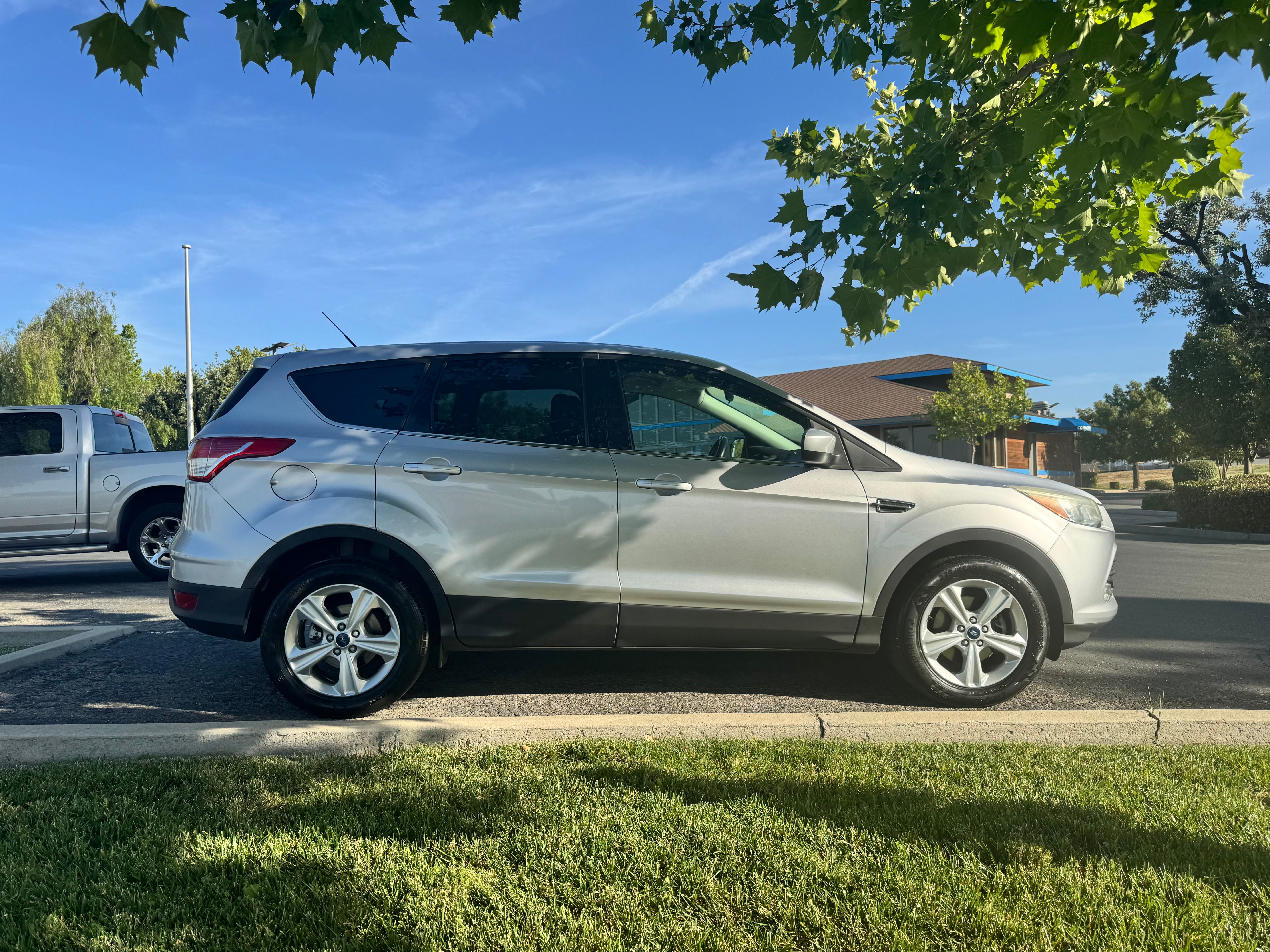 Used 2016 Ford Escape SE FWD image 5