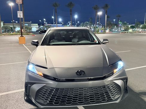 Used 2026 Toyota Camry SE FWD image 1