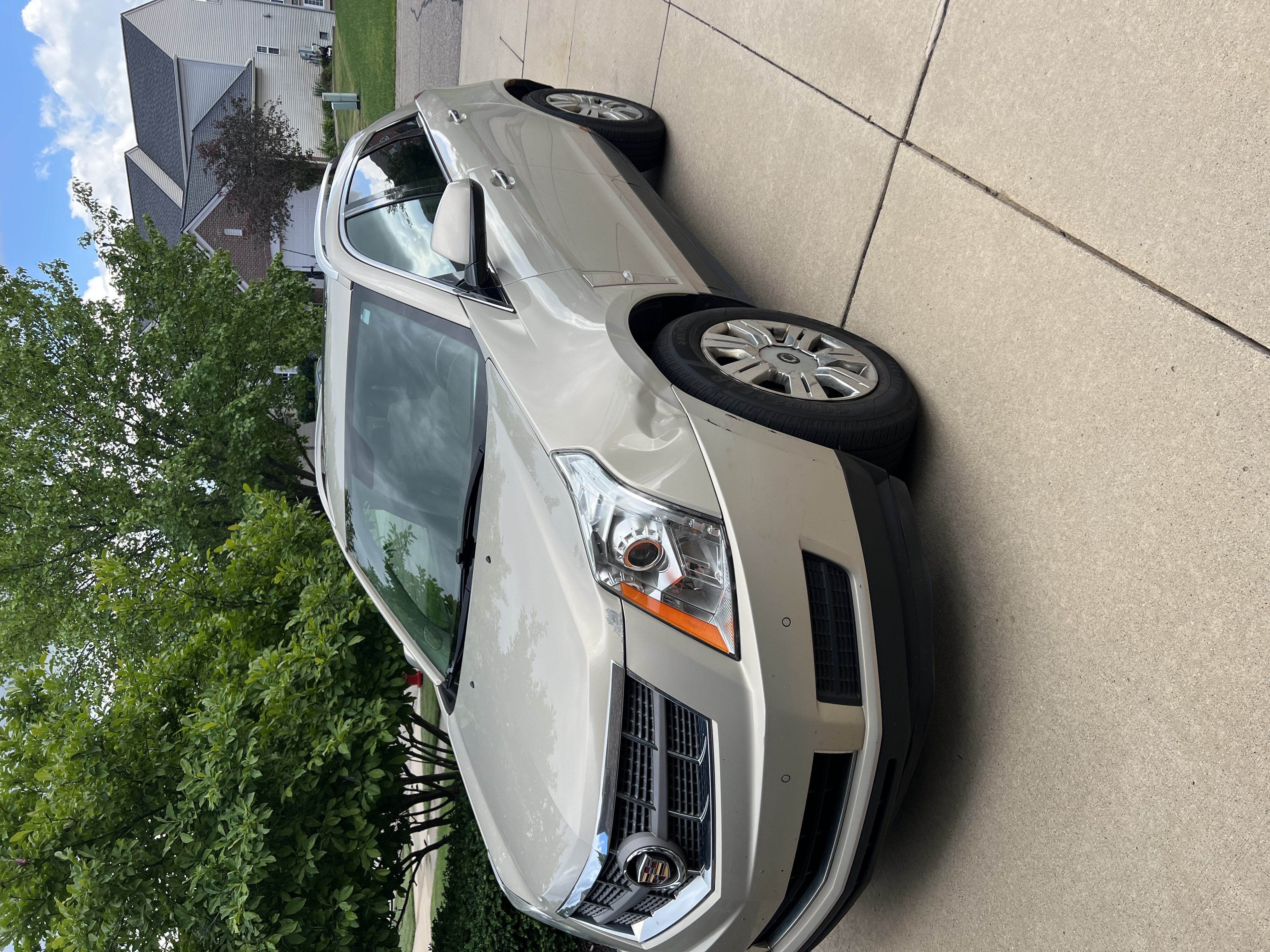 Used 2012 Cadillac SRX Luxury AWD/4WD image 5