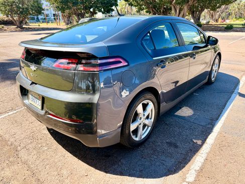 Used 2014 Chevrolet Volt Premium w/ Premium Trim Package image 5
