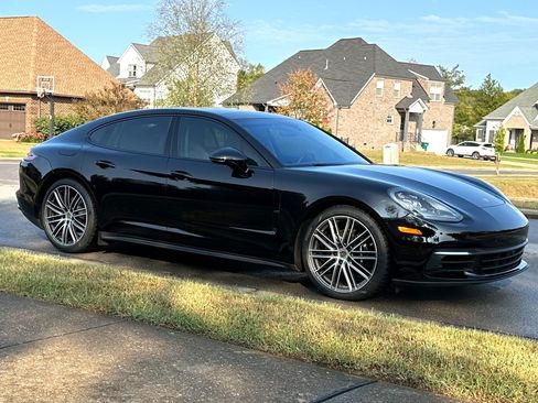 Used 2017 Porsche Panamera 4S AWD/4WD image 2