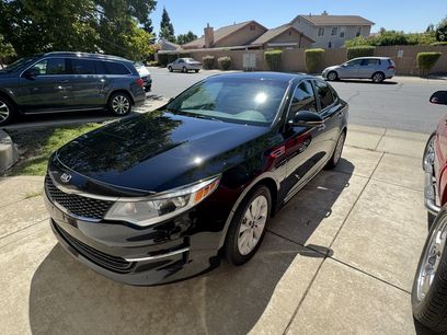Used 2018 Kia Optima LX w/ 17" Alloy Wheels Package