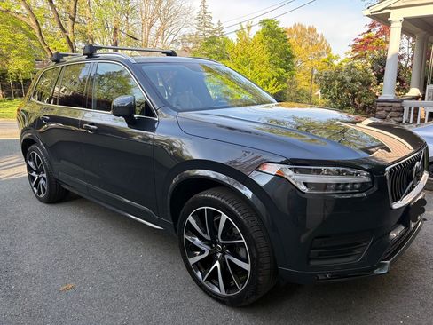 Used 2021 Volvo XC90 T6 Momentum AWD/4WD image 5