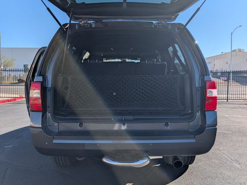 Used 2017 Ford Expedition EL Platinum image 12