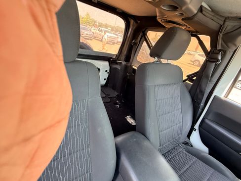 Used 2011 Jeep Wrangler Rubicon w/ PWR Convenience Group AWD/4WD image 13
