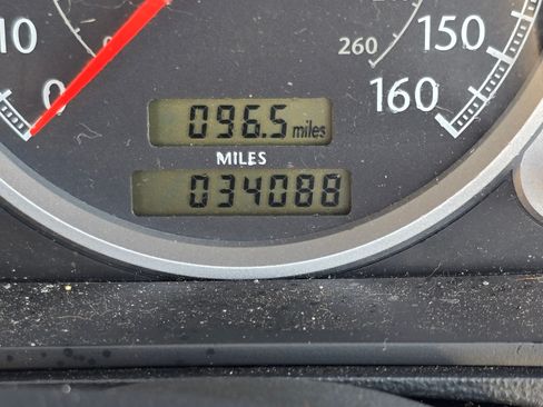 Used 2005 Chrysler Crossfire Limited image 8