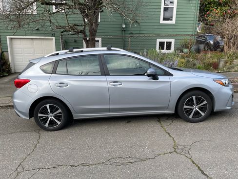 Used 2019 Subaru Impreza 2.0i Premium w/ Eyesight & BSD/Rcta & SRF AWD/4WD image 4