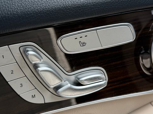 Used 2022 Mercedes-Benz GLC 300 image 11