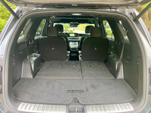 Used 2022 Hyundai Palisade Calligraphy image 13