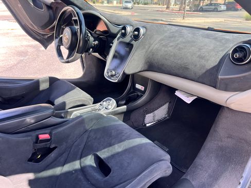 Used 2016 McLaren 570S Coupe image 27