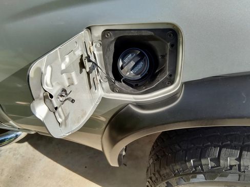 Used 2003 Toyota Tacoma PreRunner RWD image 11