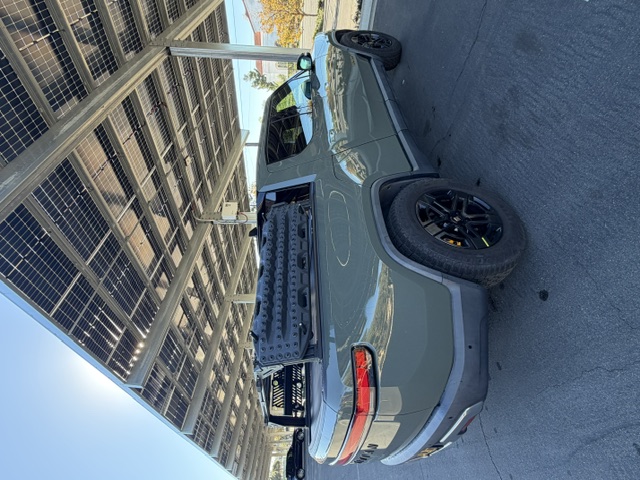 Used 2022 Rivian R1T Launch Edition AWD/4WD image 9