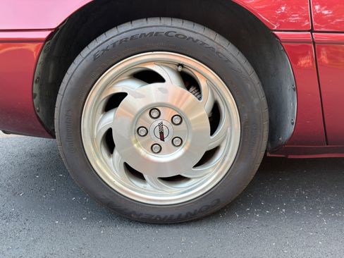Used 1995 Chevrolet Corvette Coupe RWD image 6
