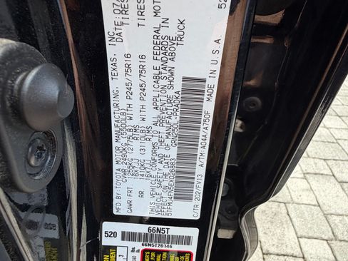 Used 2014 Toyota Tacoma 4x4 Double Cab w/ SR Package image 11